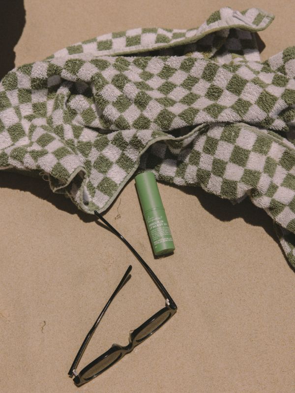 We Are Feel Good Inc. Kakadu Plum Lip Balm SPF50+